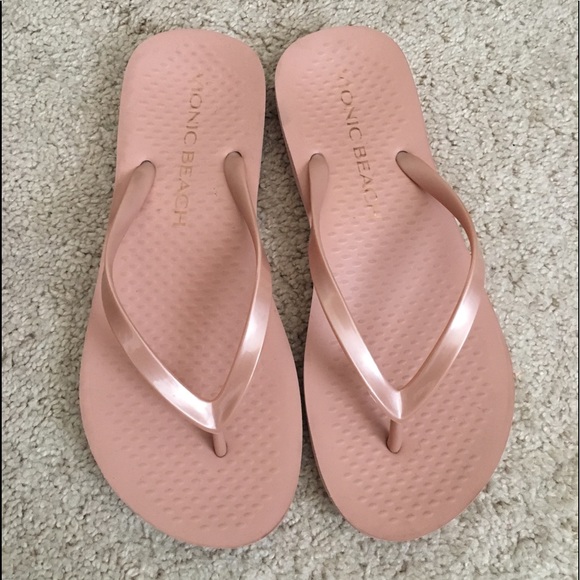 vionic rose gold flip flops